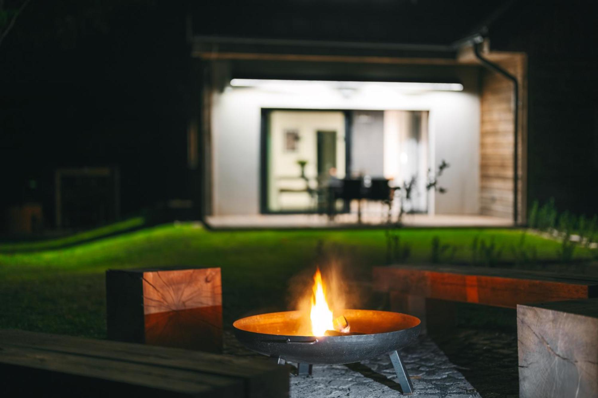 Roubenka "Tam Kde Lisky Davaji Dobrou Noc" Villa Černý Dŭl Exterior foto