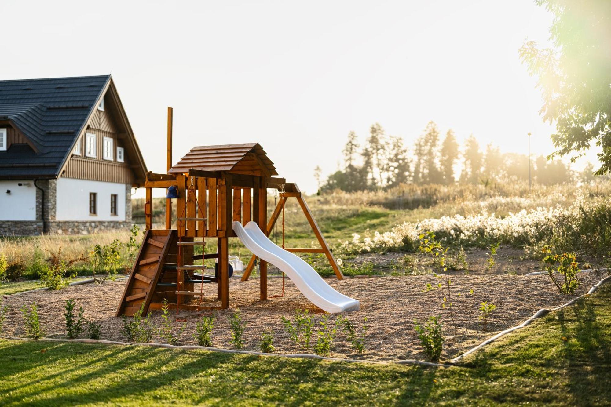 Roubenka "Tam Kde Lisky Davaji Dobrou Noc" Villa Černý Dŭl Exterior foto